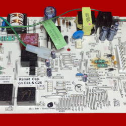 Part # 200D6221G015, WR55X10715 GE Refrigerator Main Control Board (used)