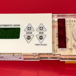 Part # 164D3147G012 - GE Oven Electronic Control Board (used, overlay fair)
