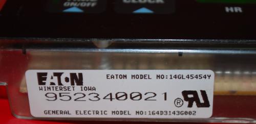 Part # 164D3143G002 - GE Oven Electronic Control Board (used, overlay good)