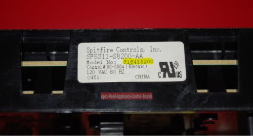 Part # 316418200    Frigidaire Oven Electronic Control Board And Clock (used, overlay very good)