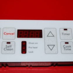 Part # 7601P612-60, 74005082 Magic Chef Oven Electronic Control Board (used, overlay good)