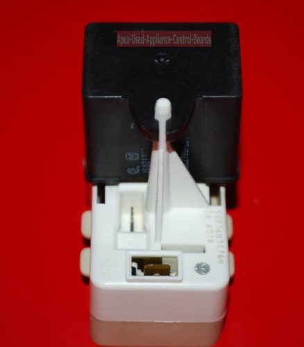 Part # 200D5578P008, 5SP16B317RH Danby Refrigerator Start Relay And Device (used)