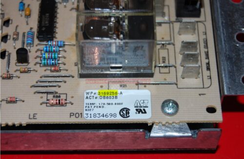 Part # 3169256 Whirlpool Oven Electronic Control Board (used, overlay good)
