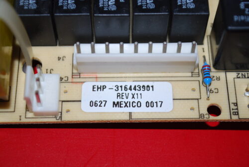 Part # 316443901 Frigidaire Oven Electronic Control Board (used)