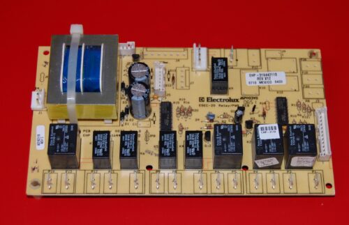 Part # 316442110 Frigidaire Range Oven Electronic Control Board (used)