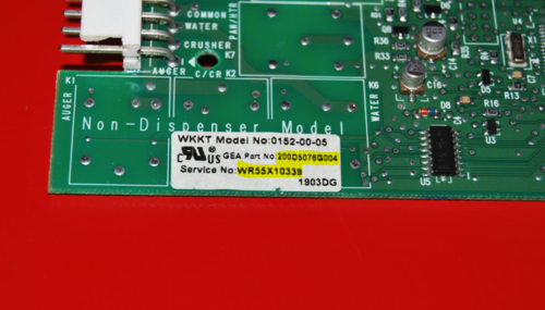 Part # 200D5076G004 | WR55X10339 GE Refrigerator Control Board (used)